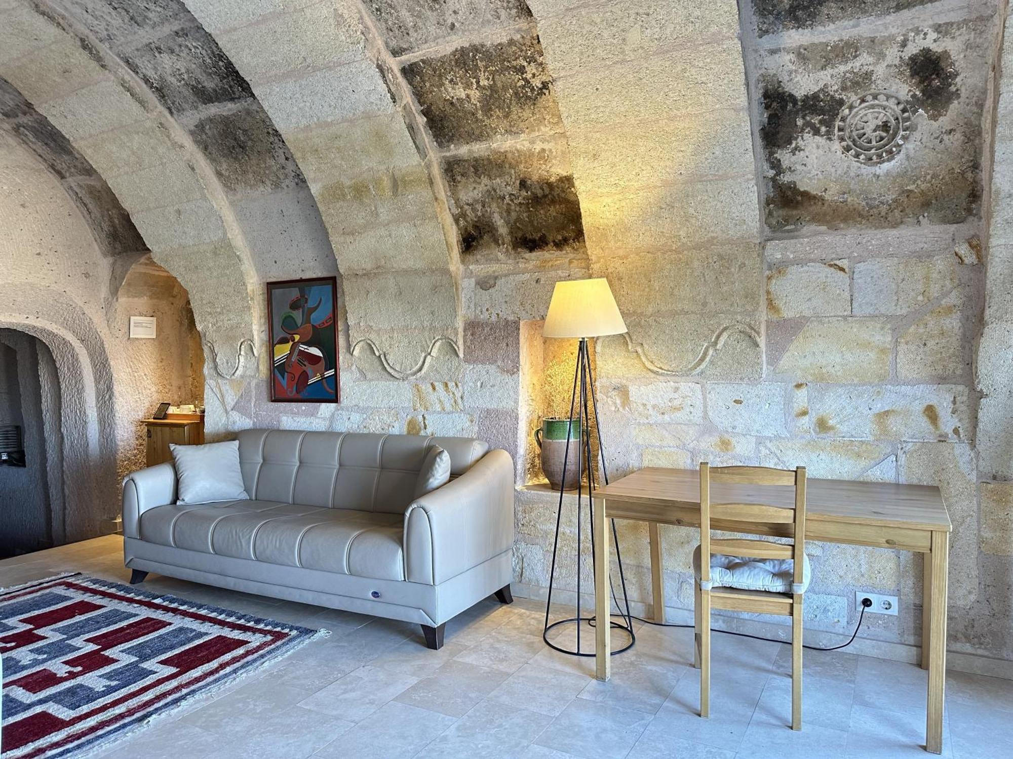 Kistar Cave מלון 3*